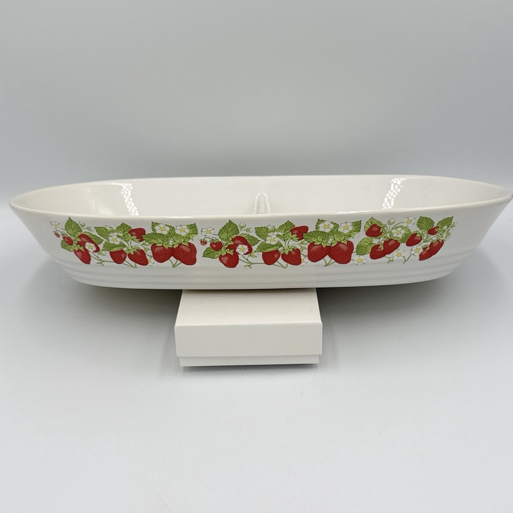 VTG Action Strawberry Divided Baking Dish Japan Cottagecore Retro Kitchen - Picture 3 of 15